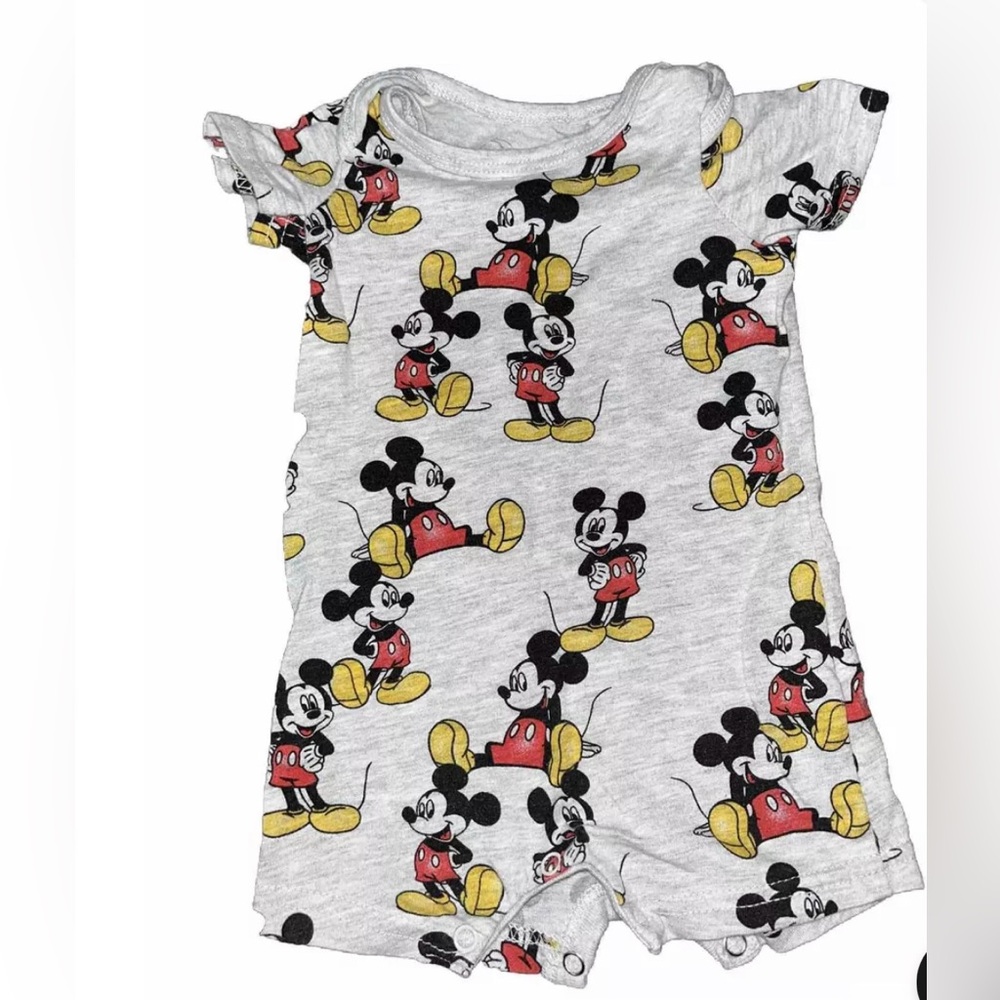 Size 0-3 months Disney one piece